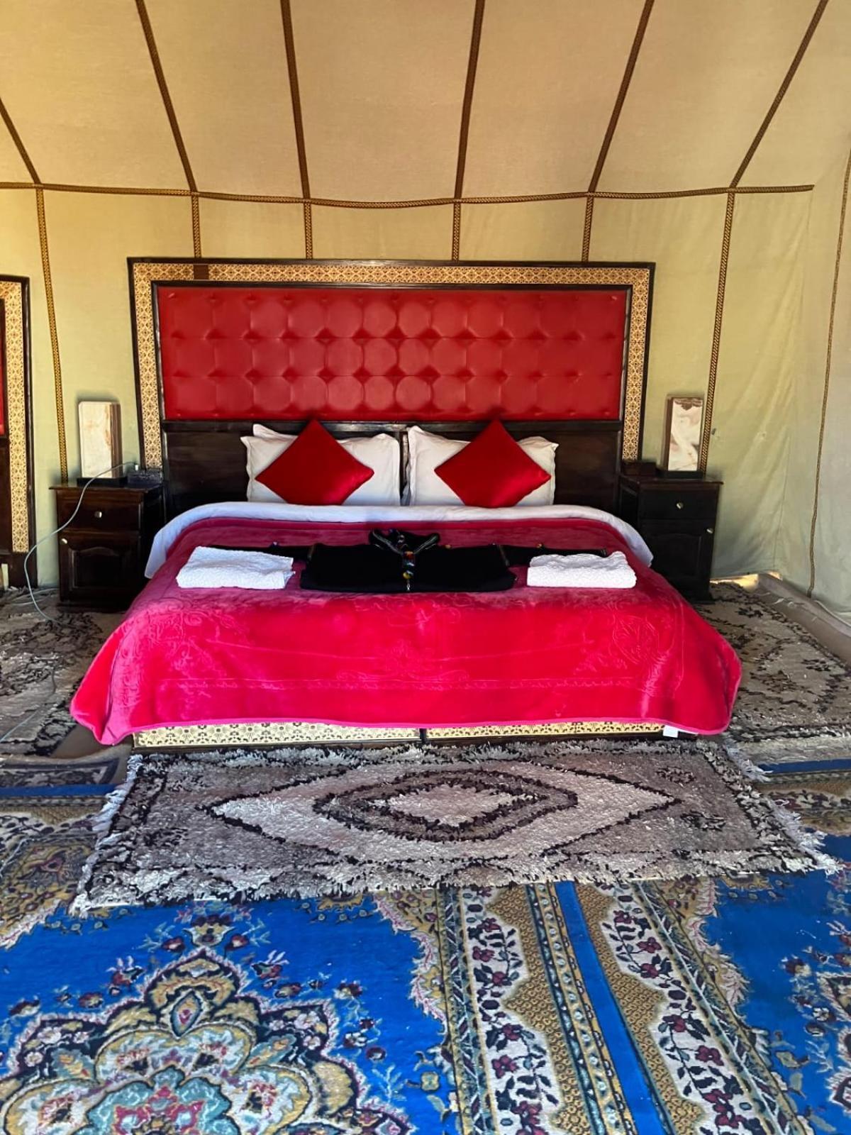 Luxury Desert Camp 梅尔祖卡 外观 照片